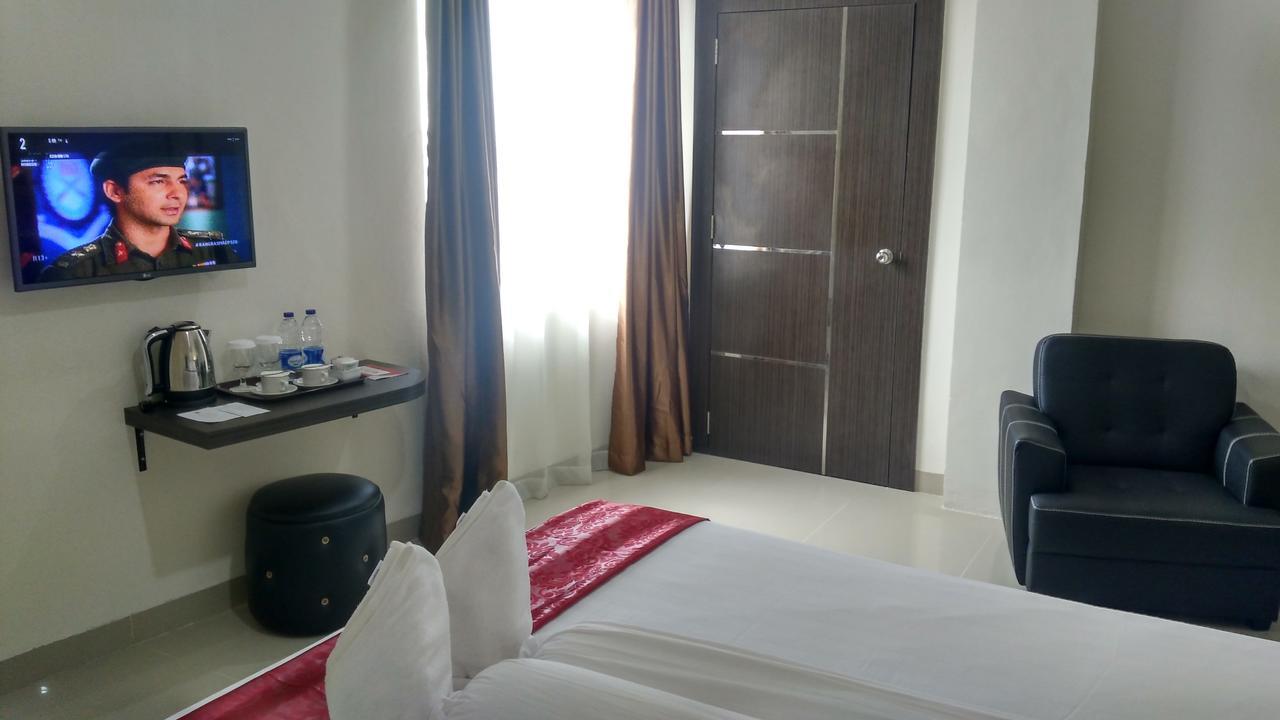 Grand Indobaru Hotel Selatpanjang Eksteriør bilde